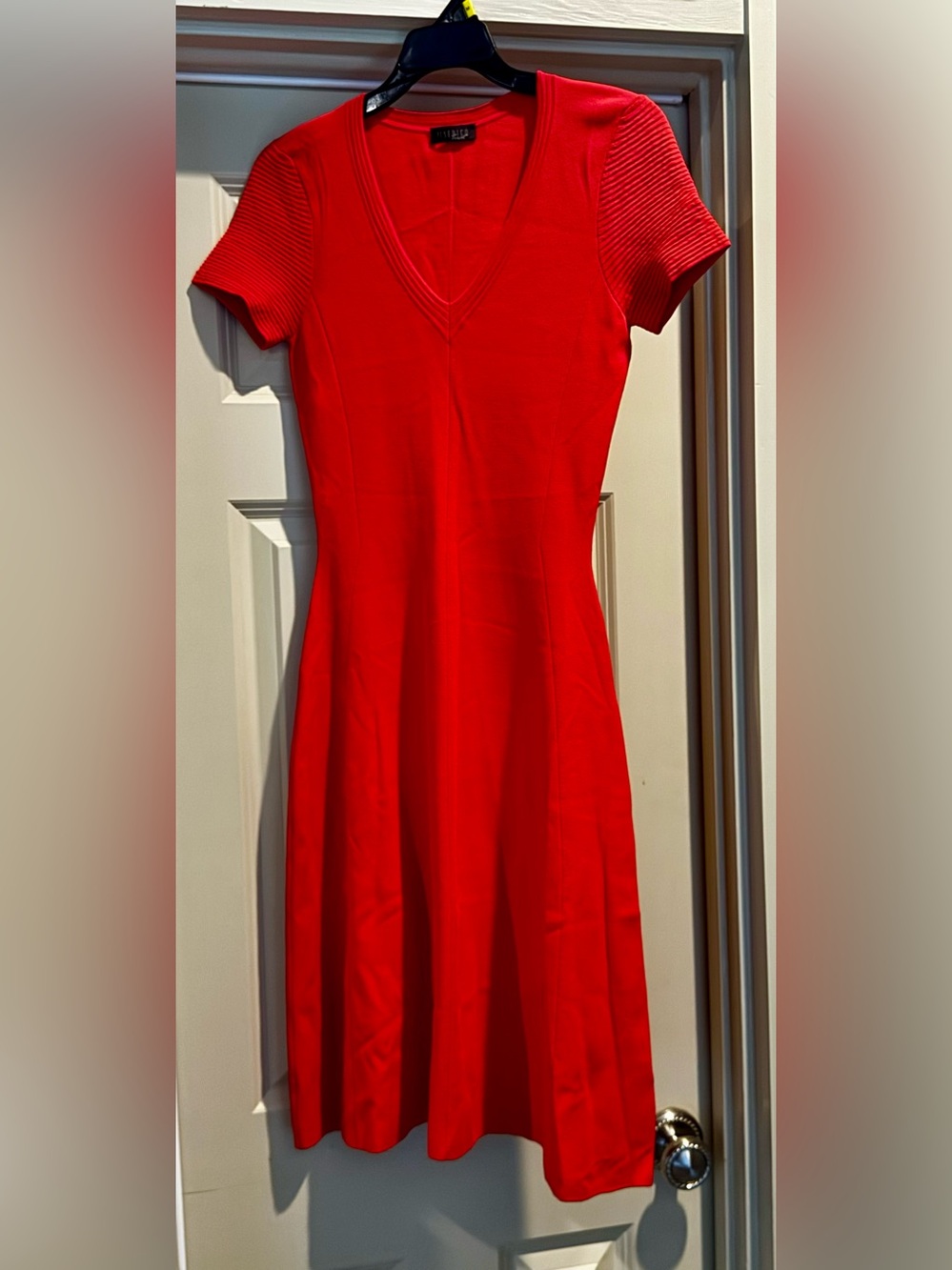 NWT - Size 40 IT (4) Peserico Vibrant Red V-Neck Midi Dress